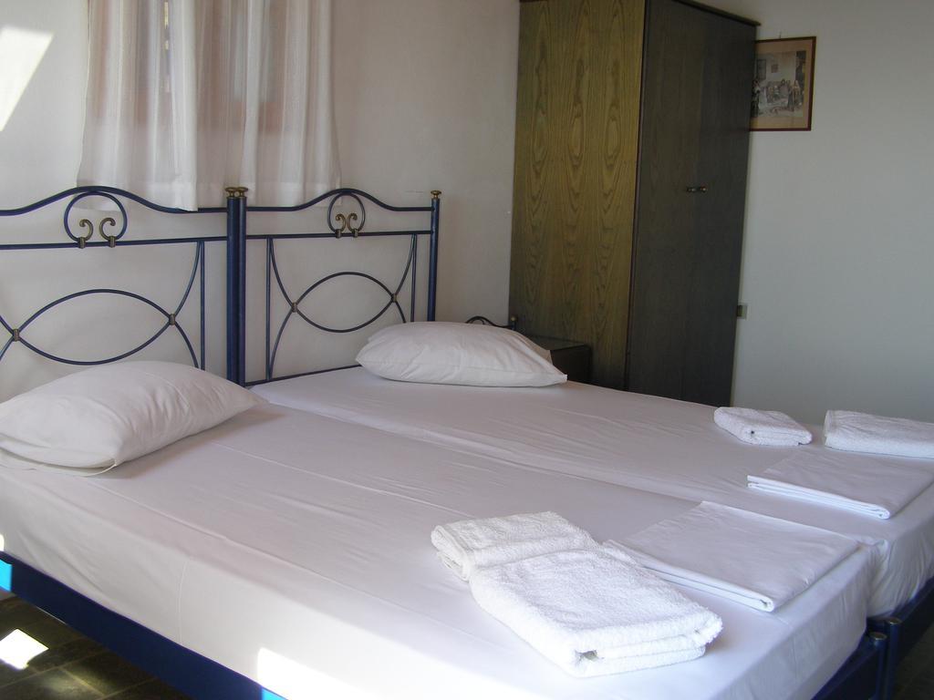 Apollon Village Hotel Đảo Đảo Anafi Phòng bức ảnh